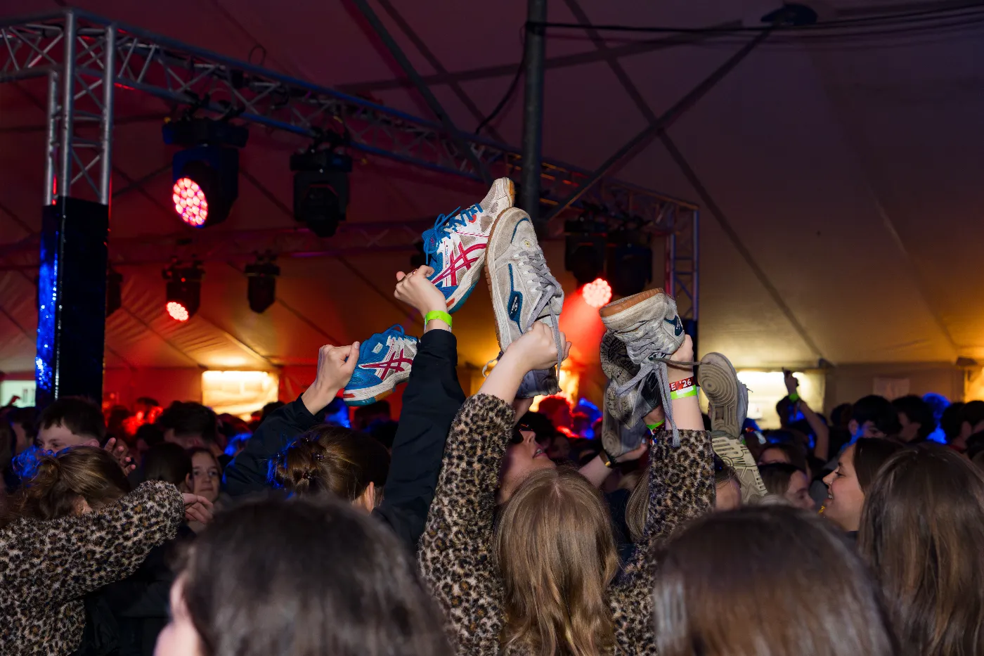 Fuif posse Leest – eventfotografie door Roggy's Visuals